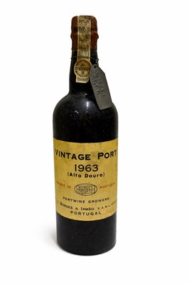 Lot 8 - Vintage Port Borges 1963