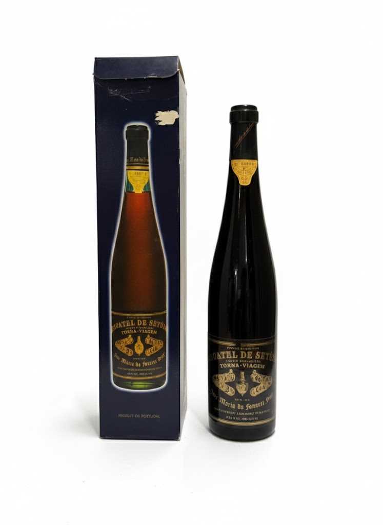 Lot 53 - Moscatel Jose Maria fonseca- torna viagem. 50cl. 18%vol. Caixa original papelao