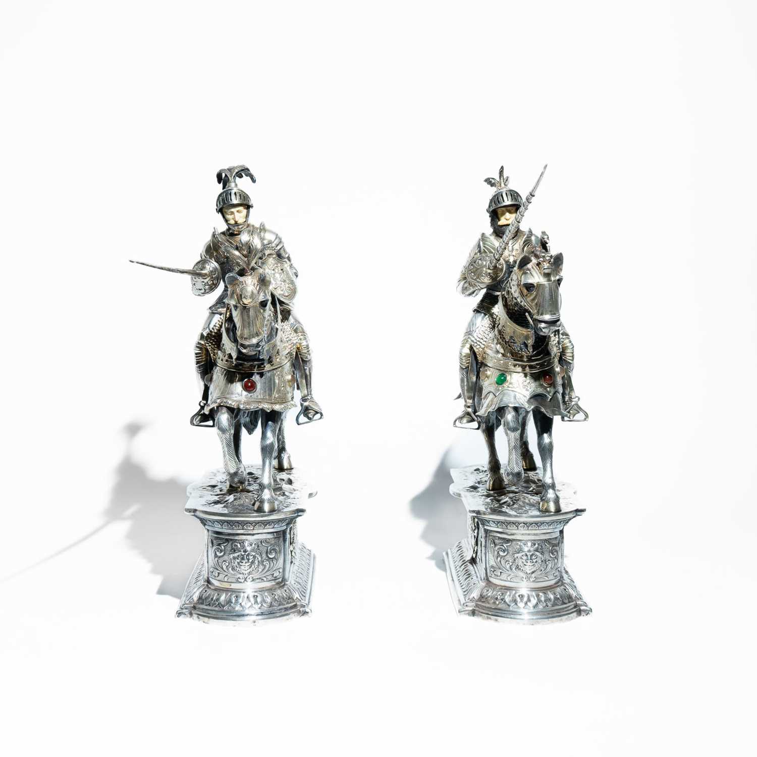 Lot 102 - 2 Silver Chess Pieces of knight figurines on horseback