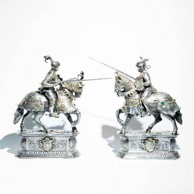 Lot 102 - 2 Silver Chess Pieces of knight figurines on horseback