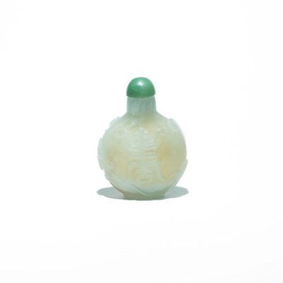 Lot 124 - Chinese Celadon Jade Snuff Bottle