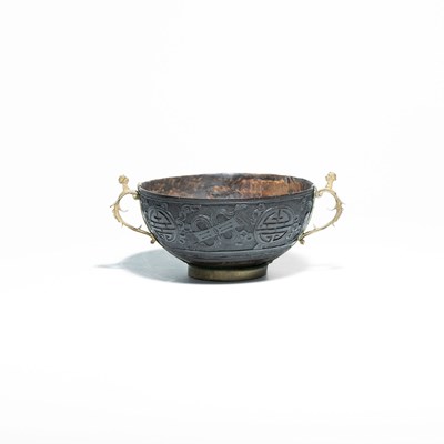 Lot 118 - Fine Chinese Carved Coconut Shell Bowl