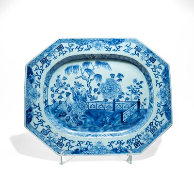 Lot 103 - A Early Meissen Blue and White Platter with chinese "style decoration"