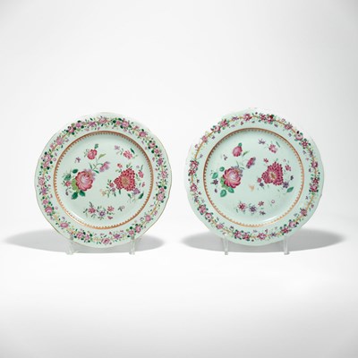 Lot 91 - Pair of Chinese export porcelain plates, Famille Rose decoration