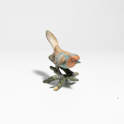Lot 4 - Figure of Bullfinch Royal, Vista Alegre