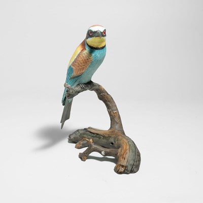 Lot 5 - A figure of a Nightingale, Vista Alegre